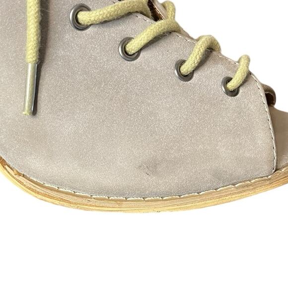 Mi.iM Nikita Cut Out Bootie Lace Up Open
Toe Chunky Heel Tan Women’s Size 10 - Picture 5 of 8